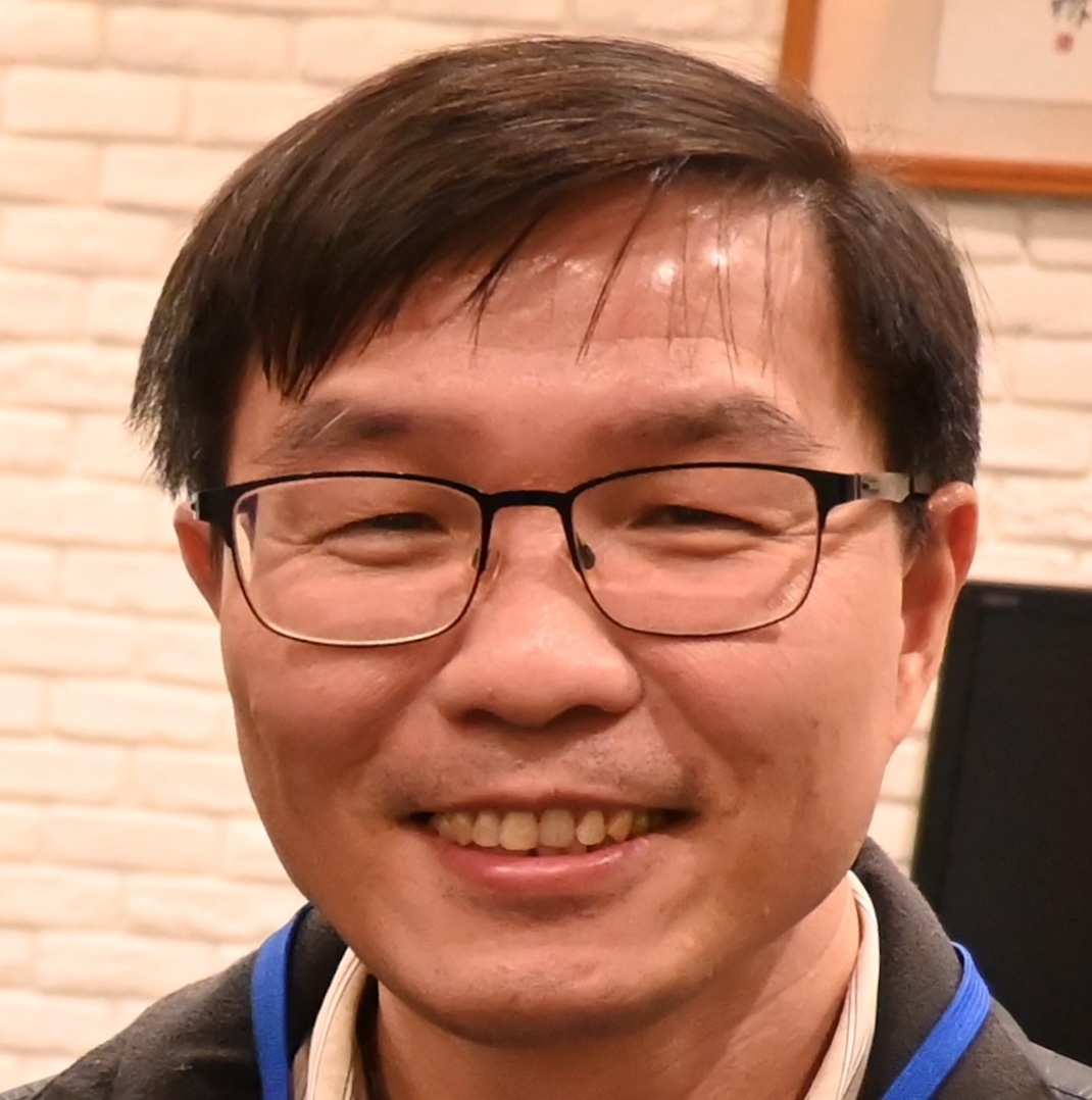 陳應誠照片